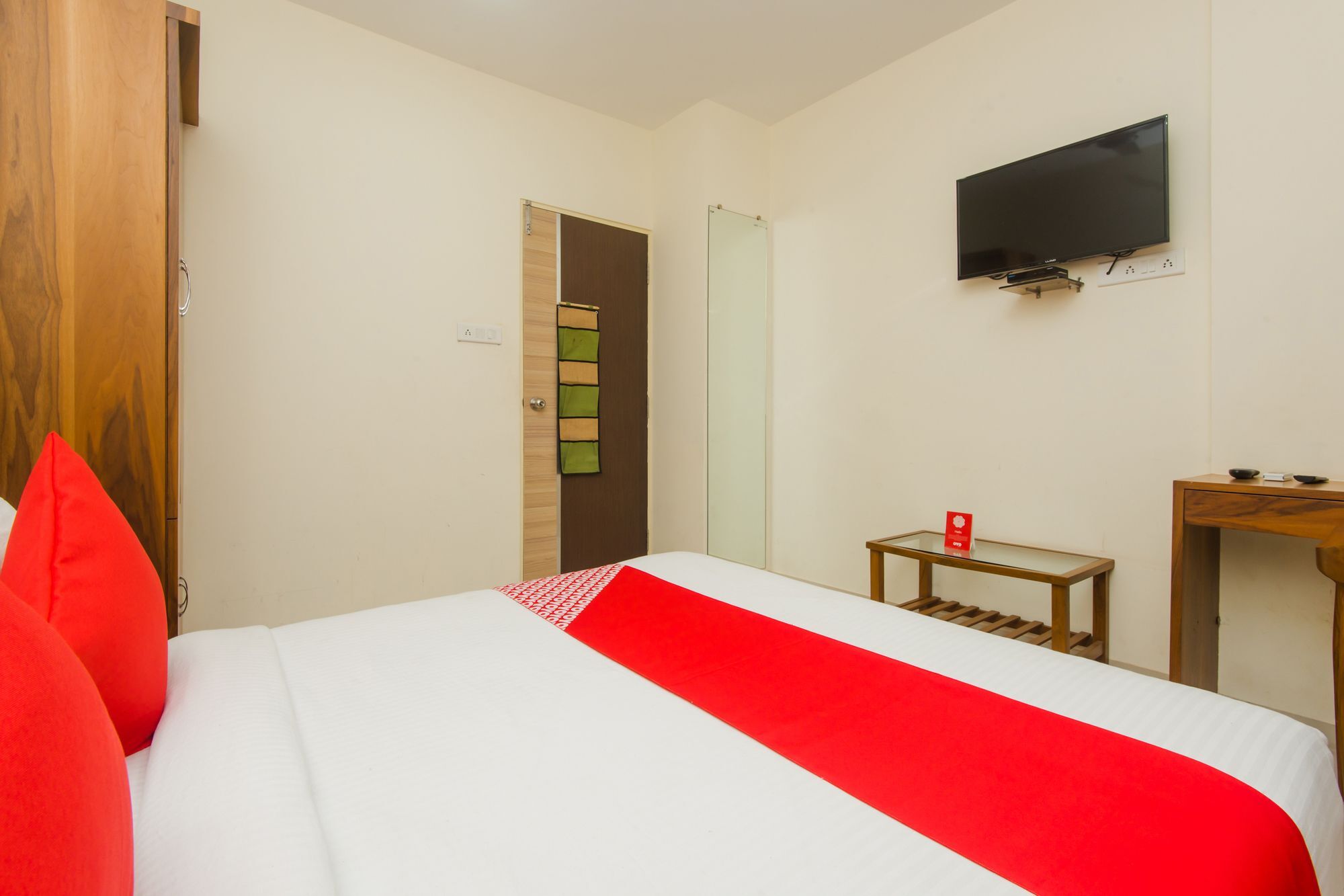 Oyo 11441 Hotel Blue Bells Residency Mumbai Exteriör bild