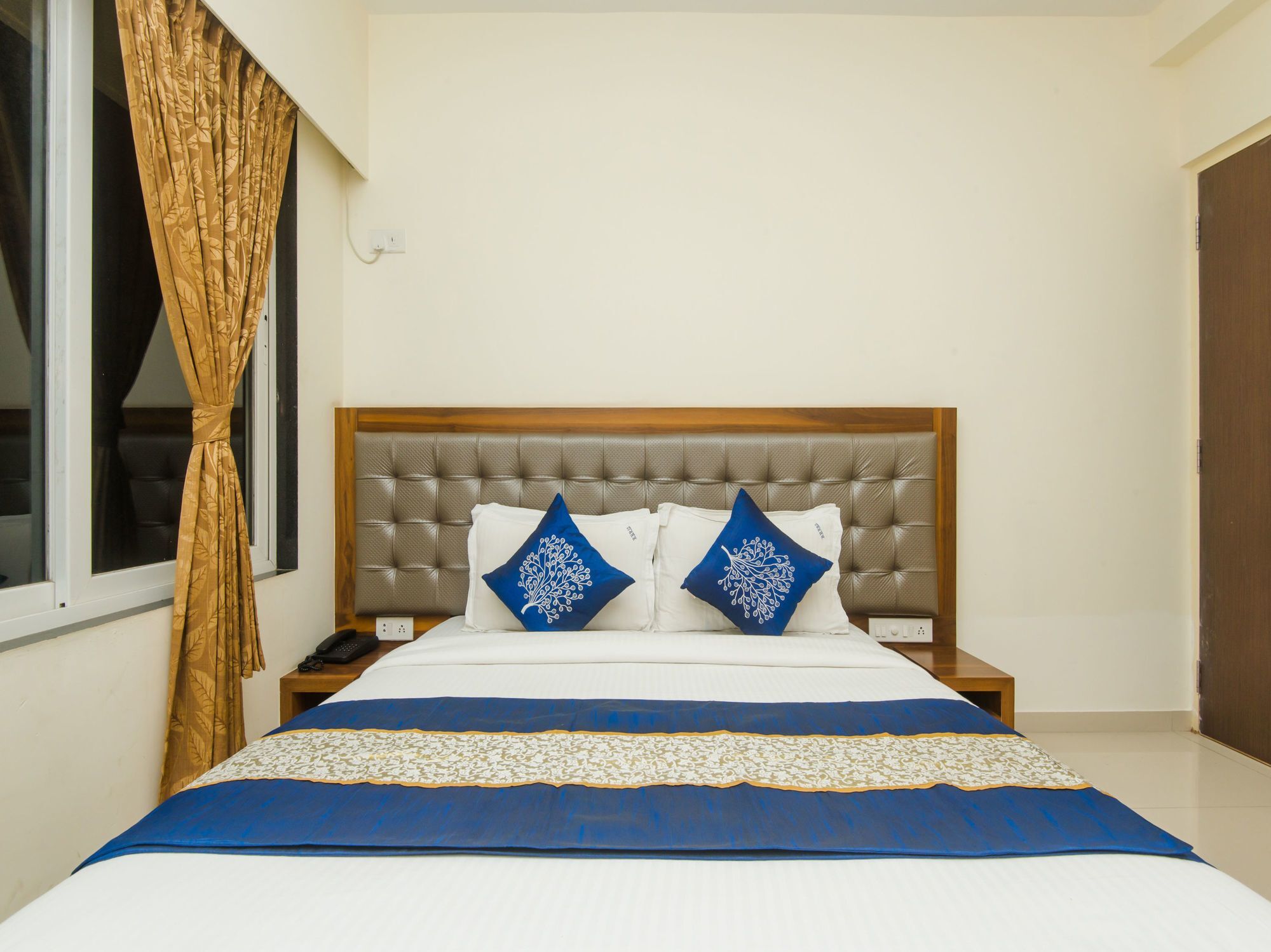 Oyo 11441 Hotel Blue Bells Residency Mumbai Exteriör bild
