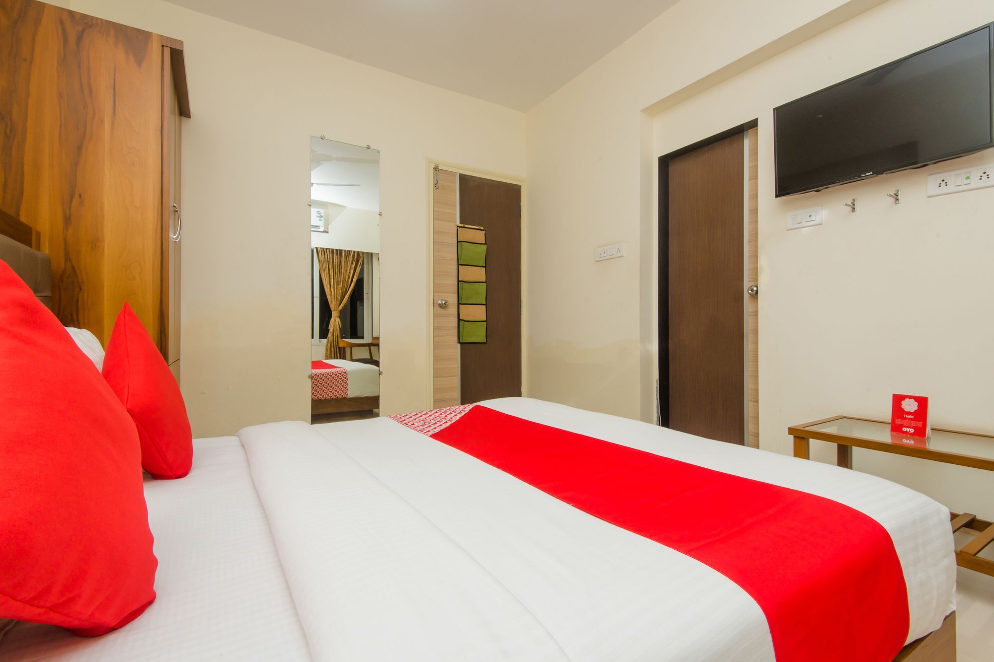 Oyo 11441 Hotel Blue Bells Residency Mumbai Exteriör bild