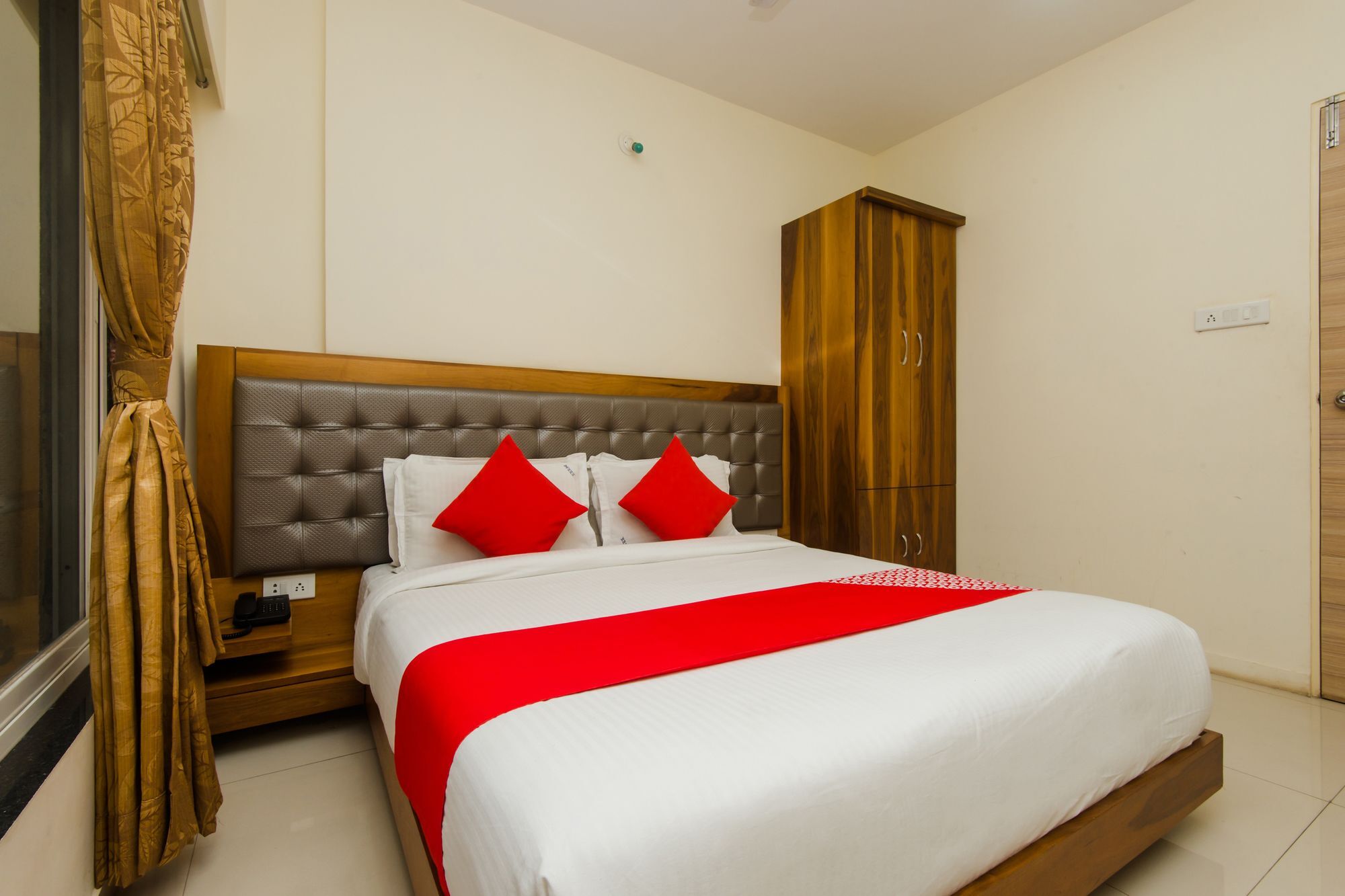 Oyo 11441 Hotel Blue Bells Residency Mumbai Exteriör bild