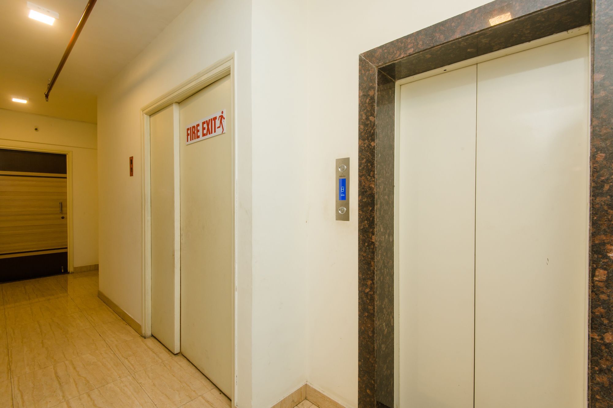 Oyo 11441 Hotel Blue Bells Residency Mumbai Exteriör bild