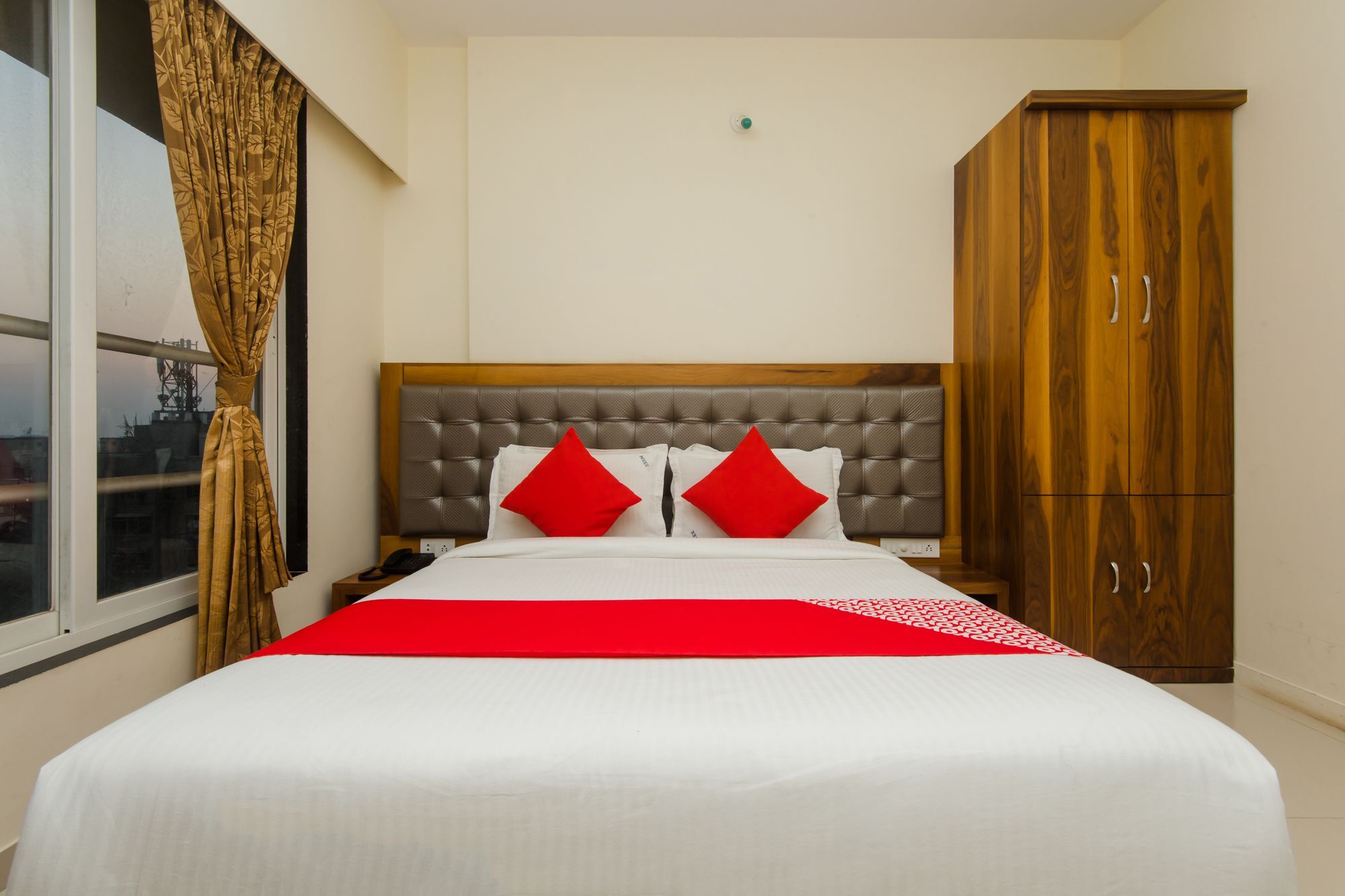 Oyo 11441 Hotel Blue Bells Residency Mumbai Exteriör bild